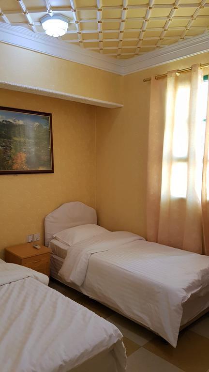 Al Majd Hotel ‘Ibrī Εξωτερικό φωτογραφία